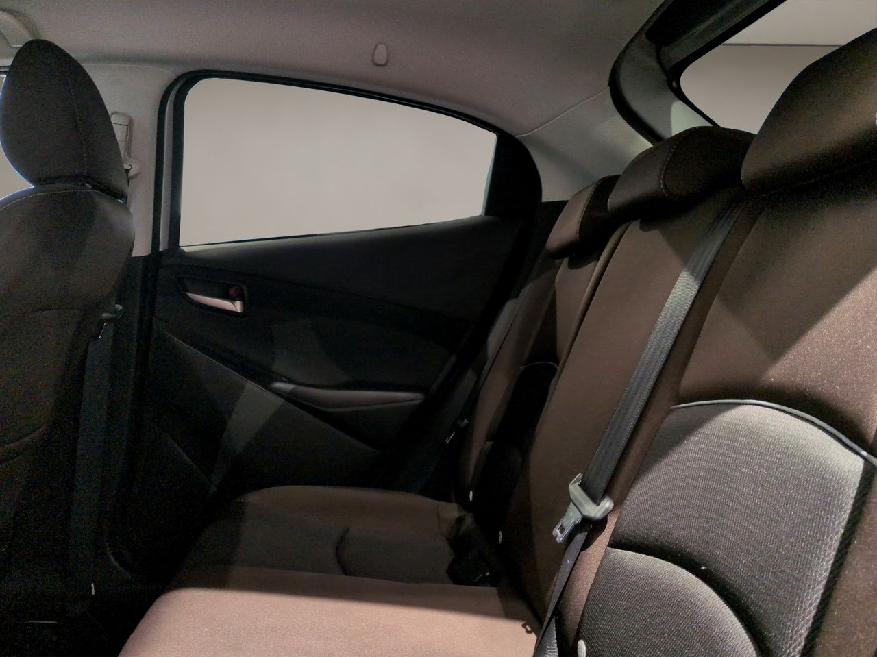 Mazda 2 1.5 GE 66kW (90CV) Black Tech Edition - Foto 11
