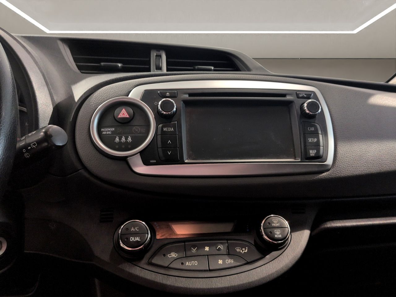 Toyota Yaris 90D ACTIVE - Foto 13