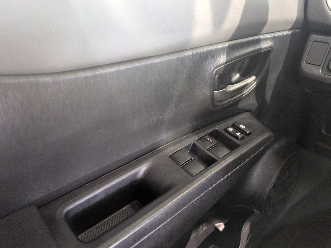 Toyota Yaris 90D ACTIVE - Foto 19