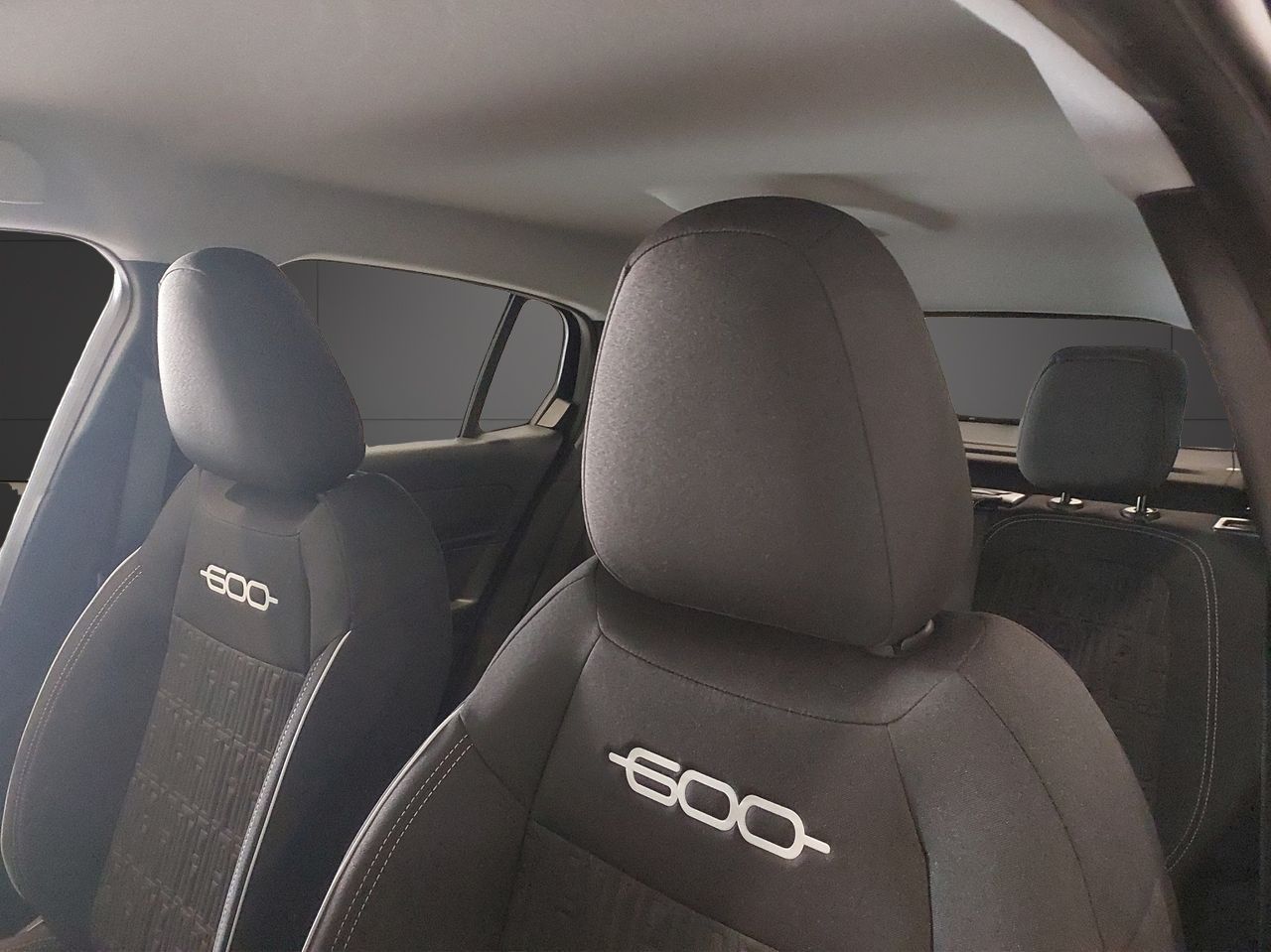 Fiat 600 600 MHEV 1.2 74kW (100CV) DDCT - Foto 10