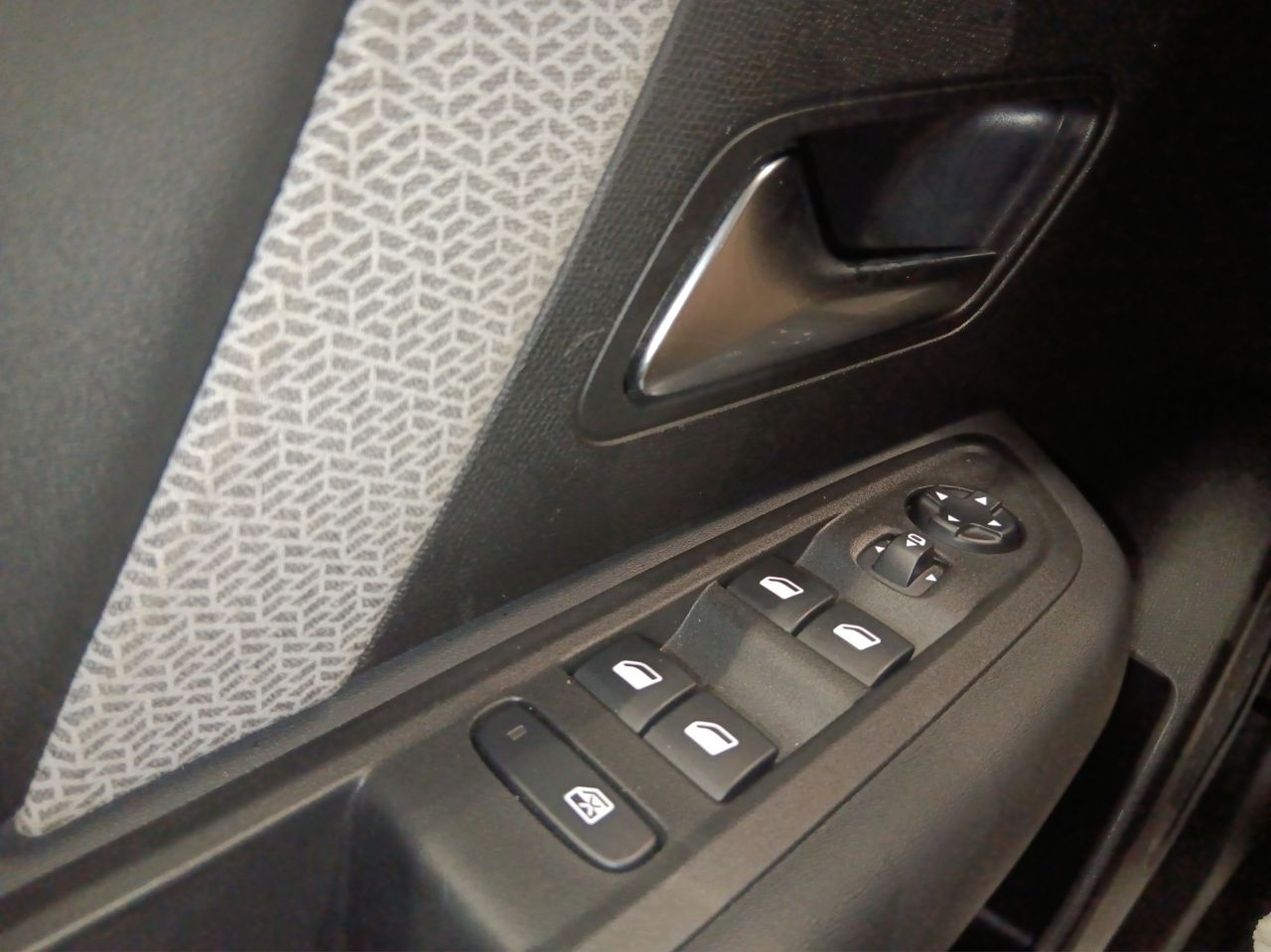 Citroën C4 PureTech 130 S&S 6v Plus - Foto 16