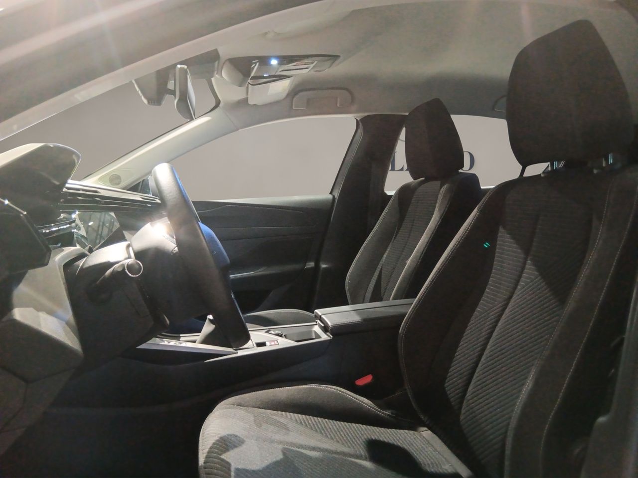 Peugeot 308 5P Active Pack PureTech 130 S&S MAN - Foto 10