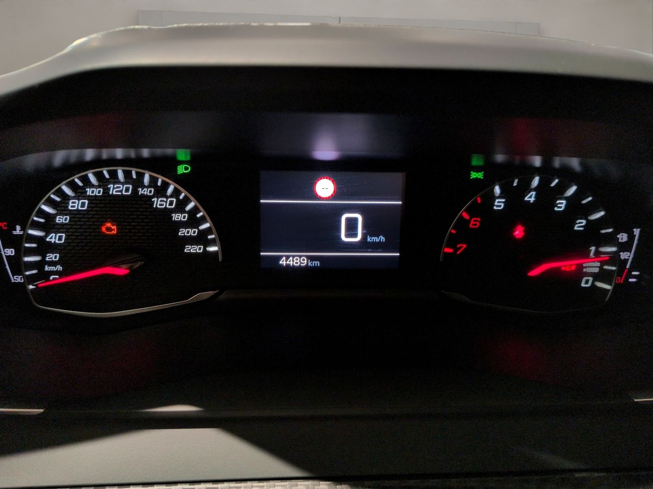 Peugeot 208 Active Puretech 100 - Foto 15