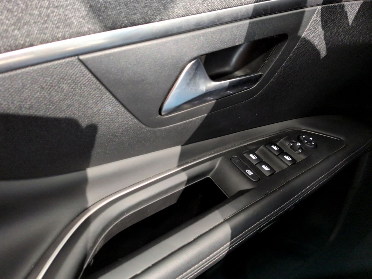 Peugeot 3008 1.2 PURETECH 96KW (130CV) ALLURE S&S - Foto 16