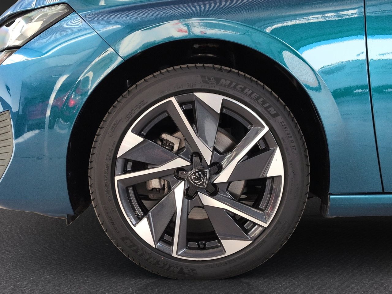 Peugeot 308 5P Allure Gasolina 130 S&S MAN - Foto 9