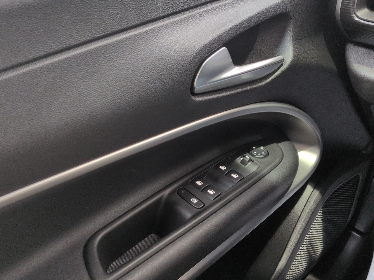 Jeep Avenger 1.2 G 74kW (100CV) Altitude - Foto 16