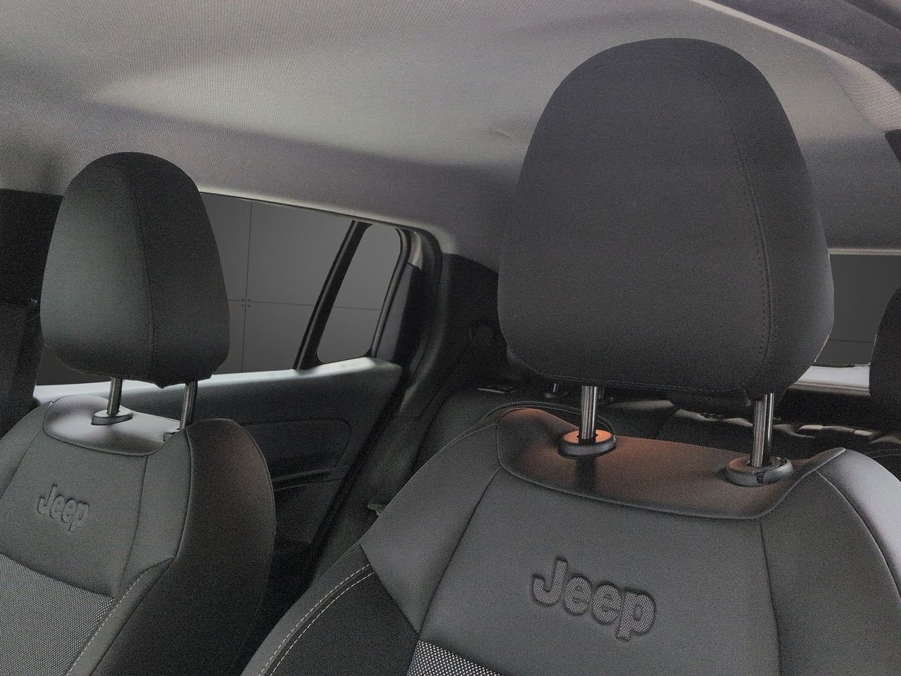 Jeep Avenger 1.2 G 74kW (100CV) Altitude - Foto 13