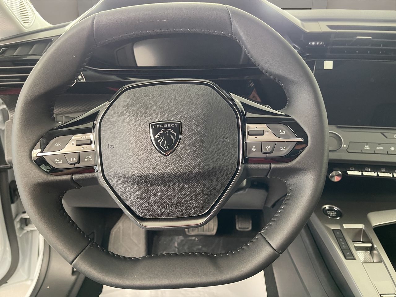 Peugeot 308 5P Style BlueHDi 130 S&S EAT8 - Foto 17