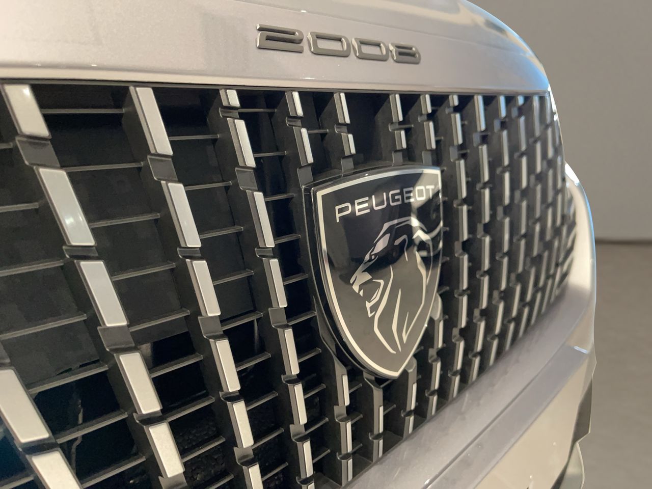 Peugeot 2008 N2008 Allure Hybrid 145 eDCS6 - Foto 12