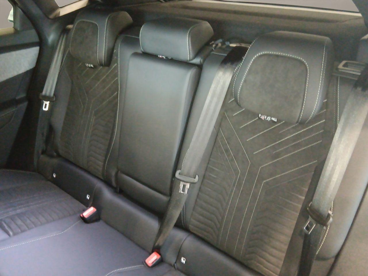 Peugeot 3008 Hybrid 1.2 107KW GT eDCS6 - Foto 12