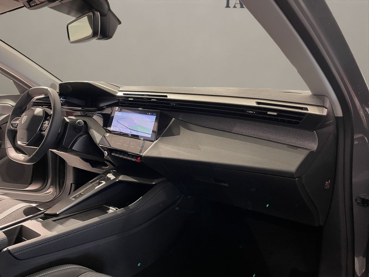 Peugeot 308 5P Allure Hybrid MHEV 136 e-DCS6 - Foto 16