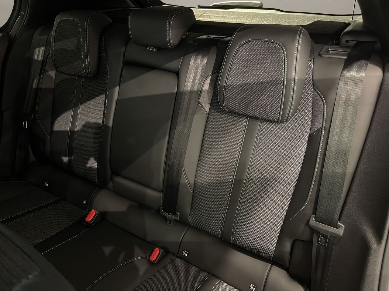 Peugeot 308 5P Allure Hybrid MHEV 136 e-DCS6 - Foto 12