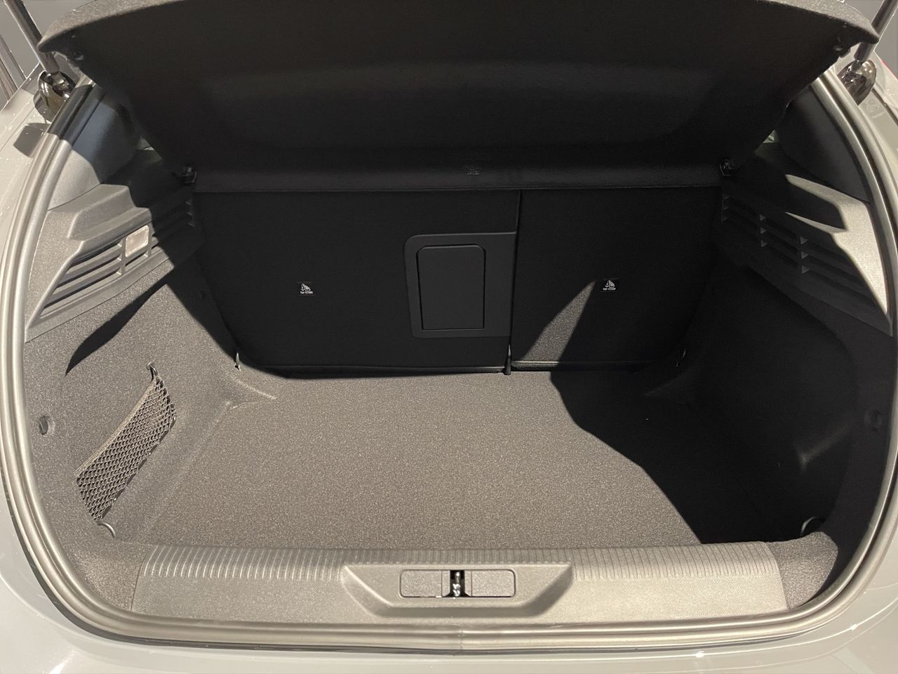 Peugeot 308 5P Allure Hybrid MHEV 136 e-DCS6 - Foto 8