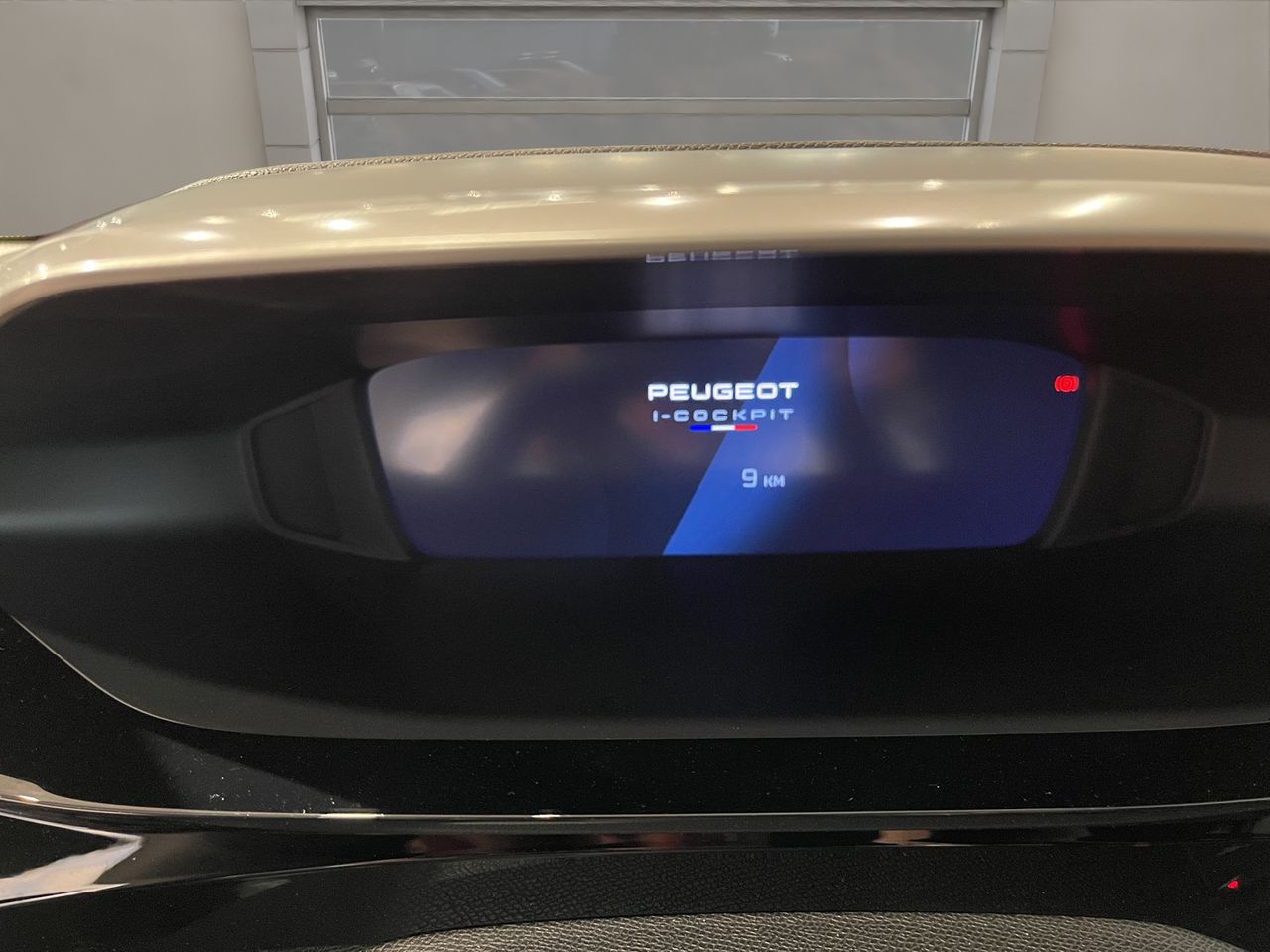 Peugeot 308 5P Allure Hybrid MHEV 136 e-DCS6 - Foto 19