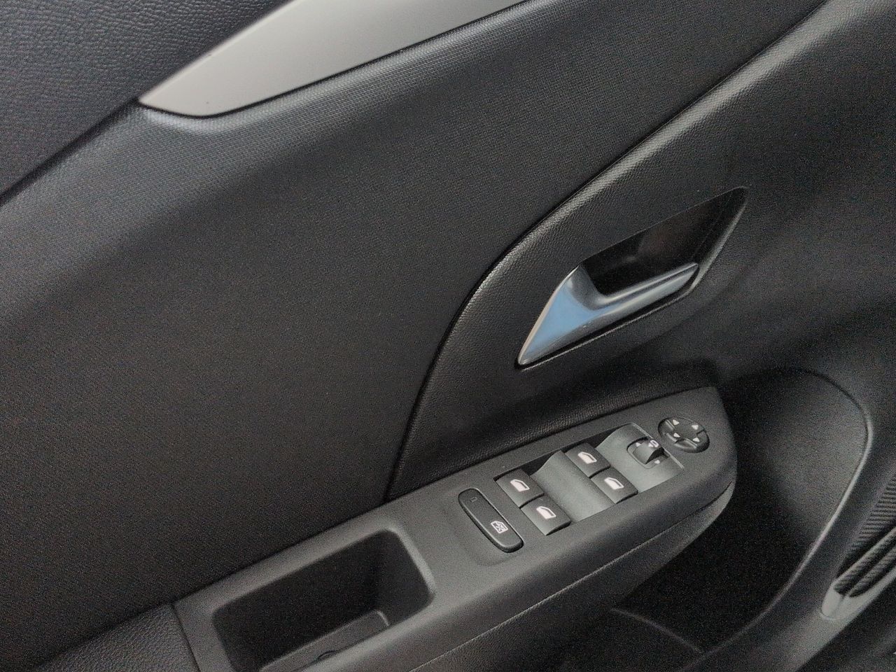 Opel Corsa 1.2T XHL Hybrid 81kW Edition eDCT - Foto 16