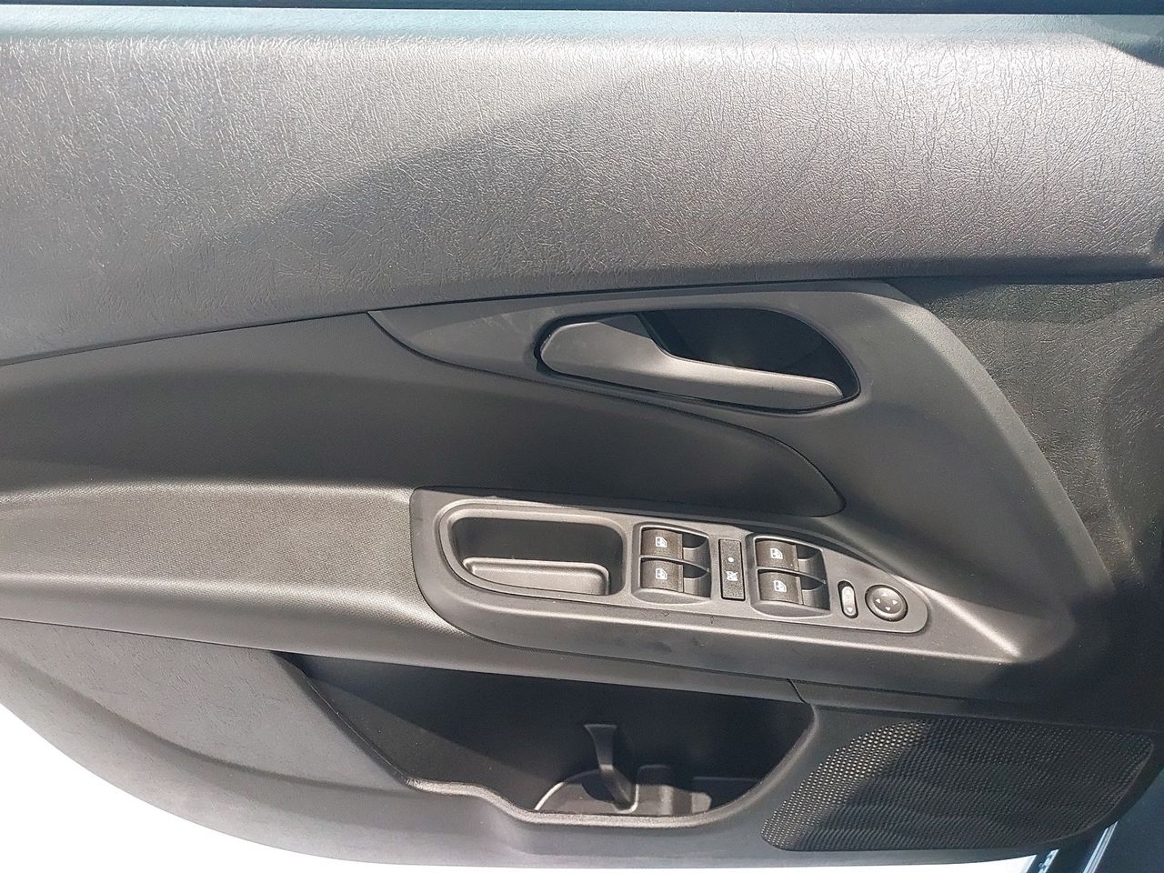 Fiat Tipo Sedán Diésel MT 1.6 95kW (130CV) - Foto 20