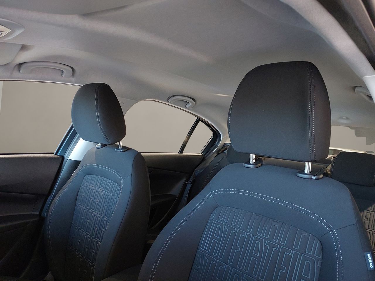 Fiat Tipo Sedán Diésel MT 1.6 95kW (130CV) - Foto 15