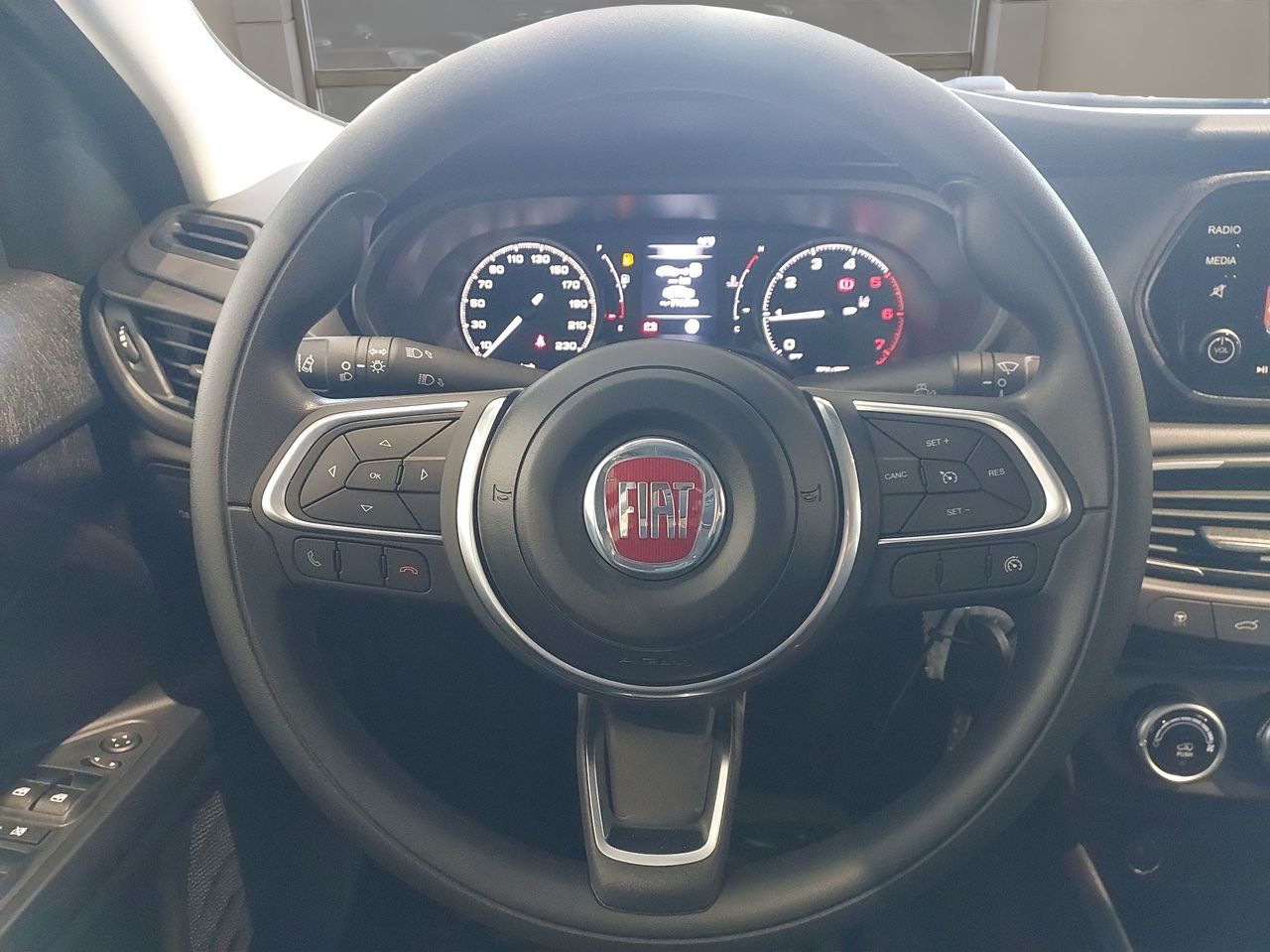 Fiat Tipo Sedán Diésel MT 1.6 95kW (130CV) - Foto 18