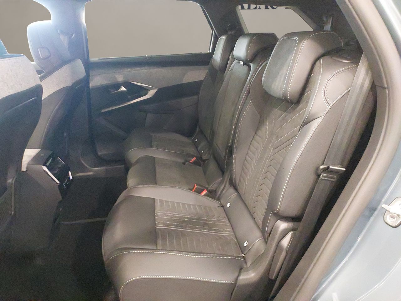 Peugeot 5008 1.2 107KW GT eDCS6 - Foto 11