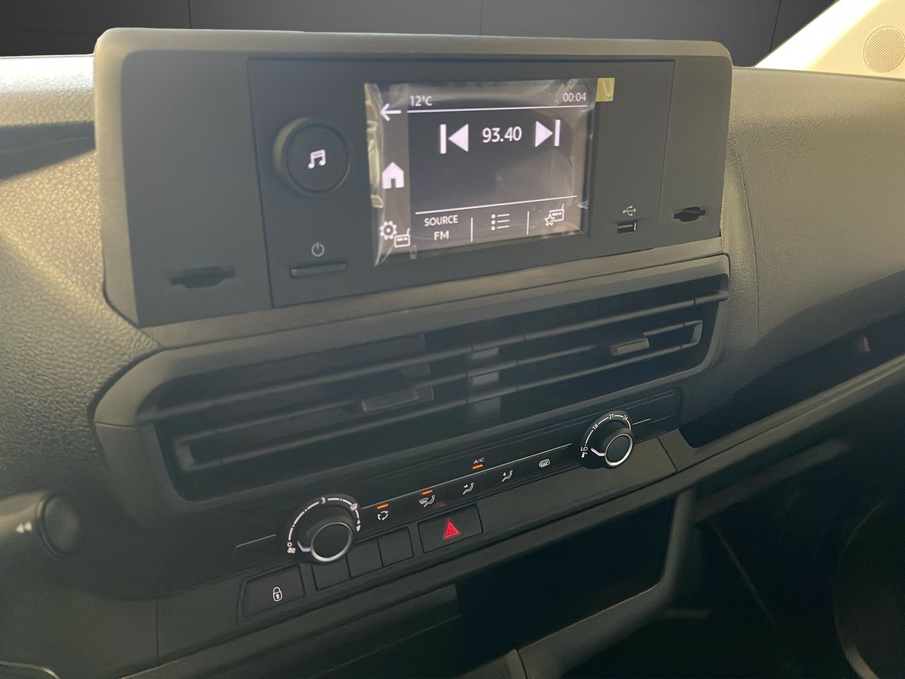 Peugeot Expert  EXPERT Doble Cabína Plegable M Diesel 120cv Manual      - Foto 17