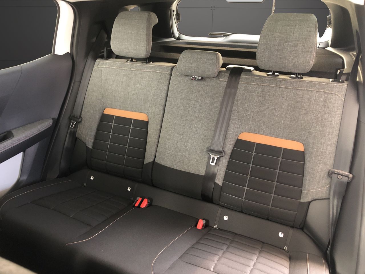 Citroën C3 Aircross Hybrid 145 ë-DCS6 PLUS - Foto 12