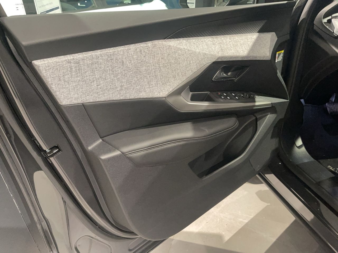 Peugeot 3008 Hybrid 1.2 100KW Allure eDCS6 - Foto 20