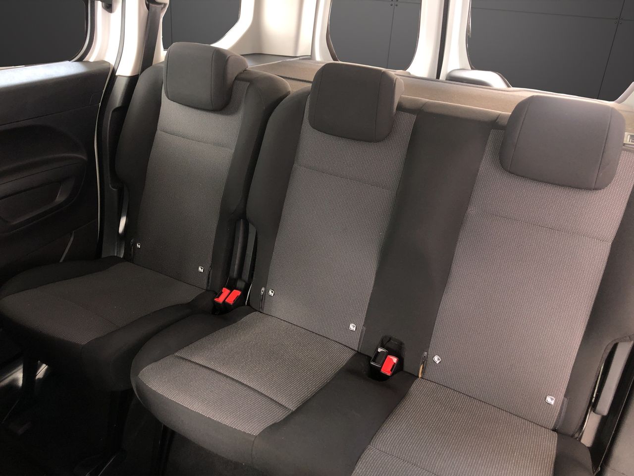 Peugeot Rifter Active Pack Standard BlueHDi 73kW - Foto 12