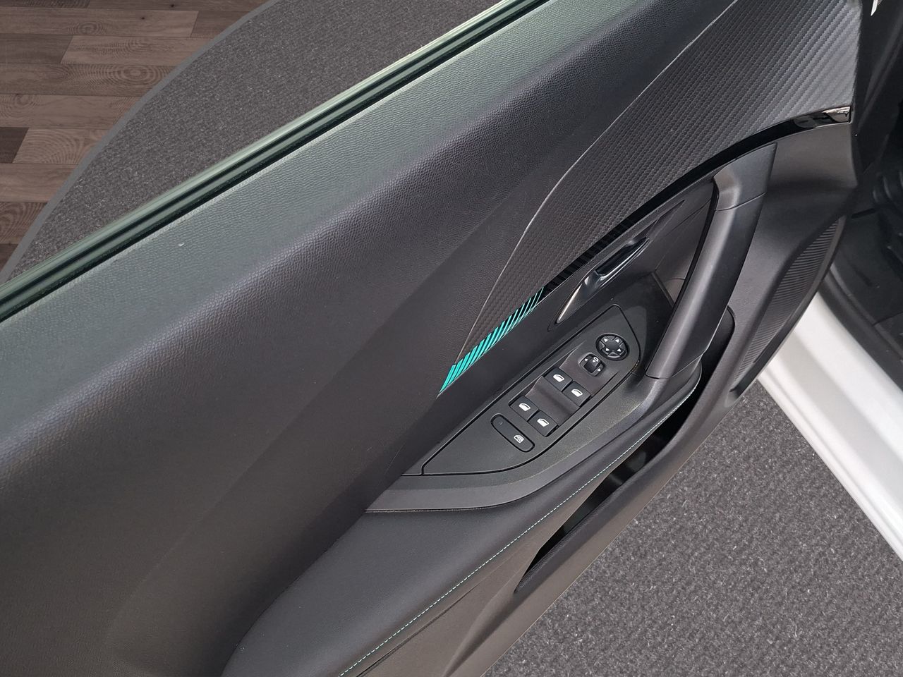 Peugeot 2008 Allure Pack BlueHDI 81kW (110CV) - Foto 15