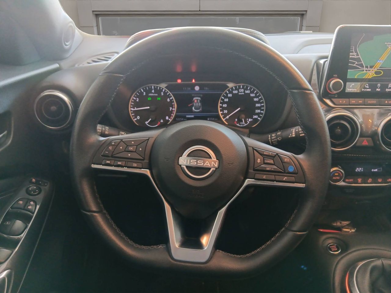 Nissan Juke  DIG-T 84 kW (114 CV) 6M/T Tekna - Foto 17