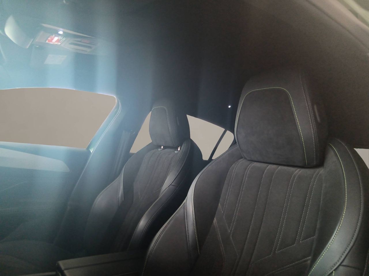 Peugeot 308  5P  BlueHDi 130 S&S EAT8 GT - Foto 11