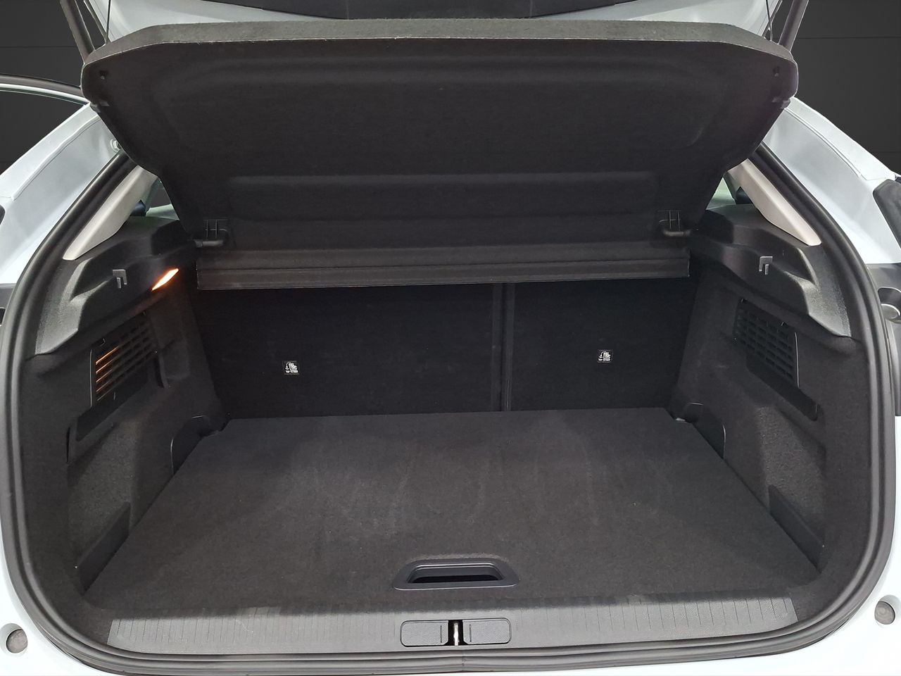 Citroën C4 PureTech 130 S&S 6v Plus - Foto 13