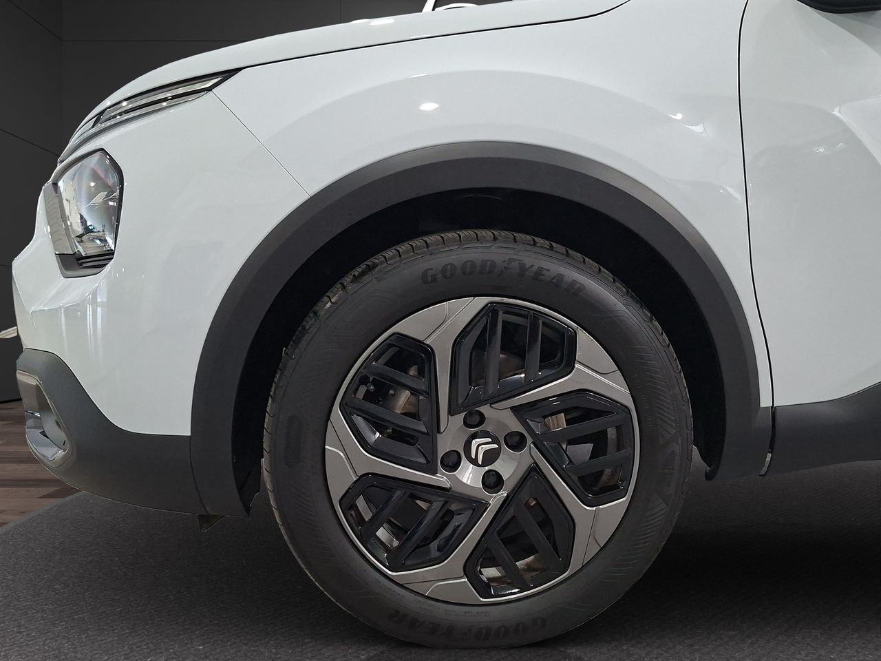 Citroën C4 PureTech 130 S&S 6v Plus - Foto 9