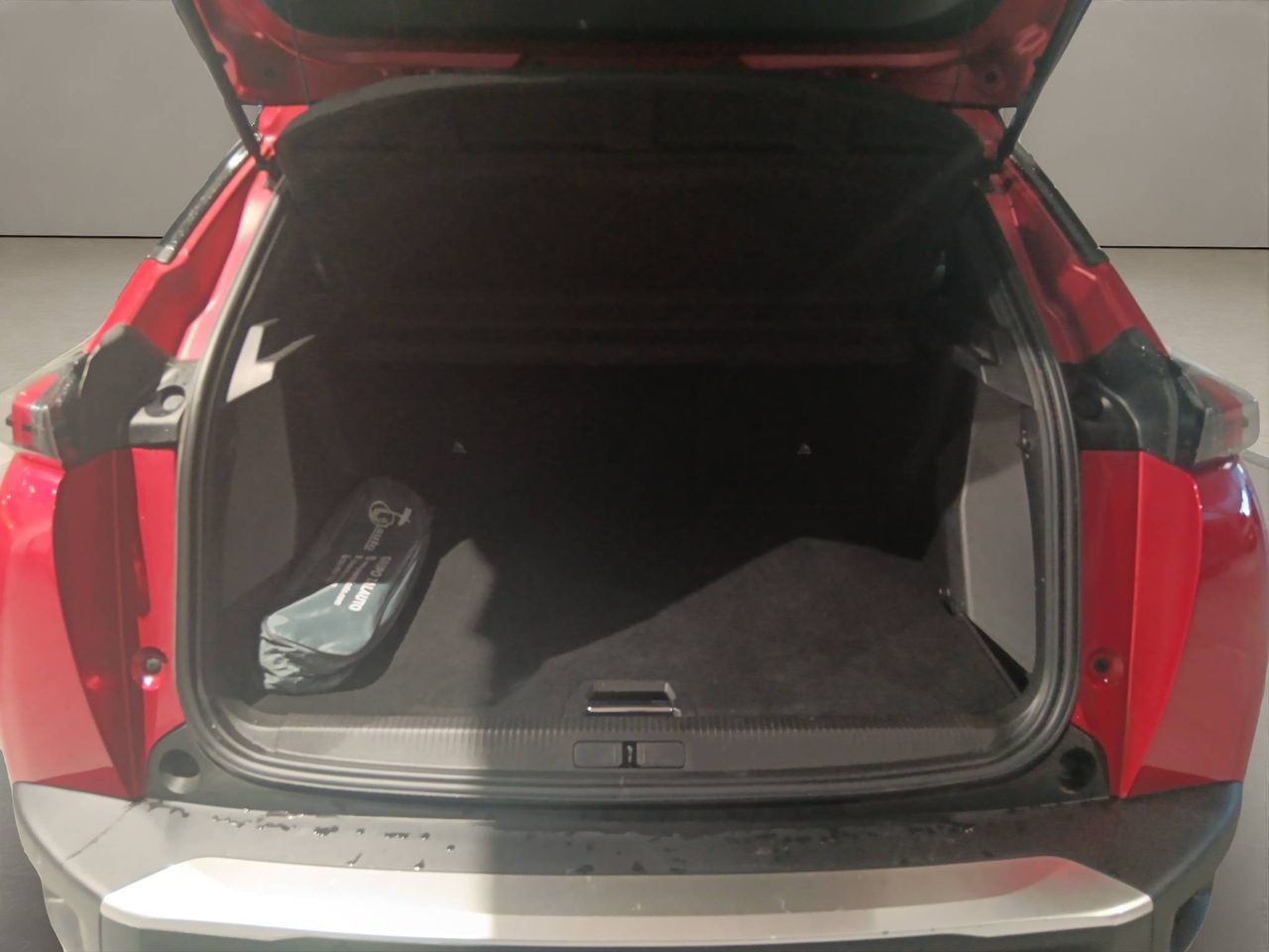 Peugeot 2008   BlueHDI 130 S&S EAT8 GT - Foto 17