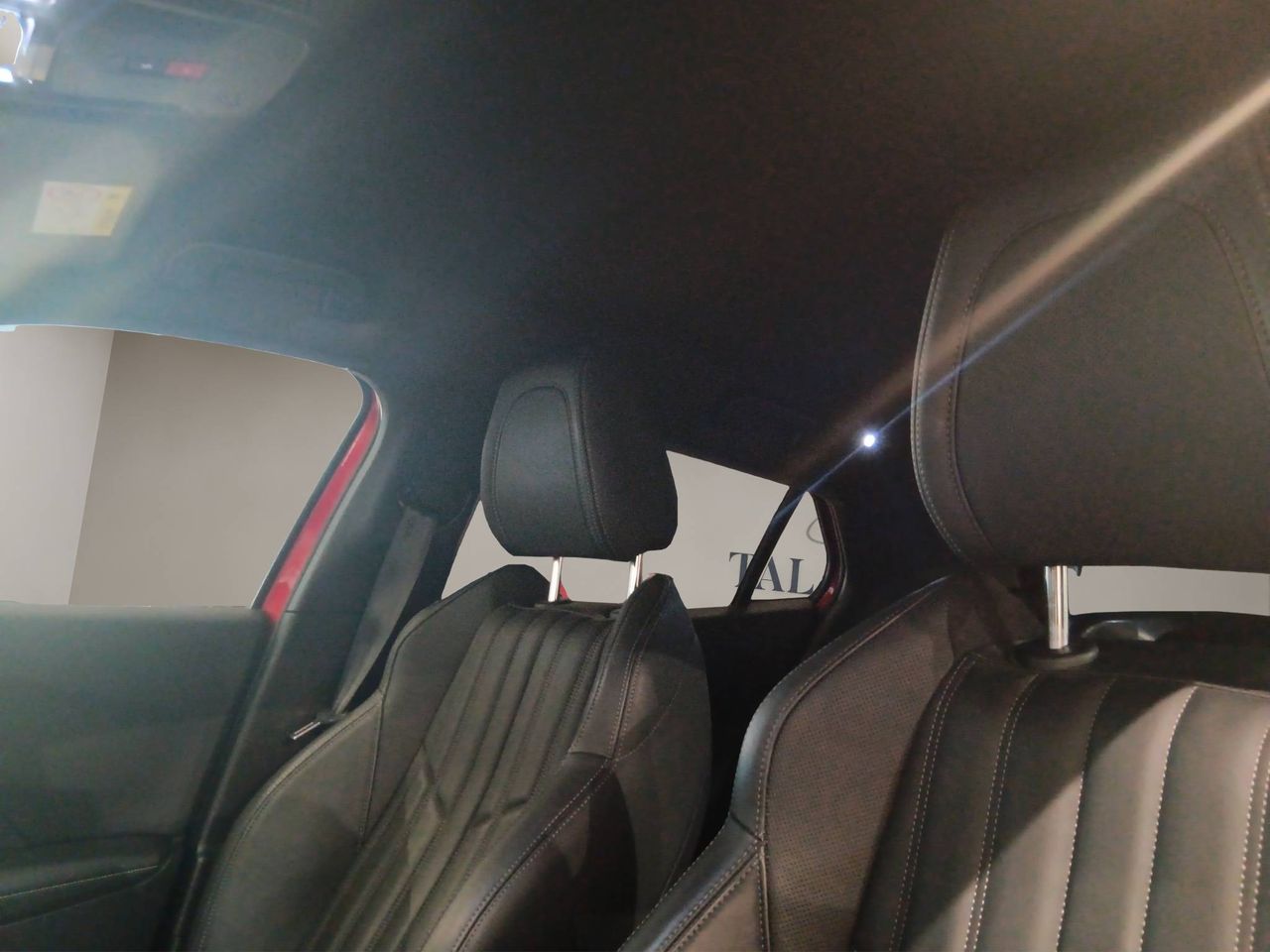 Peugeot 2008   BlueHDI 130 S&S EAT8 GT - Foto 11