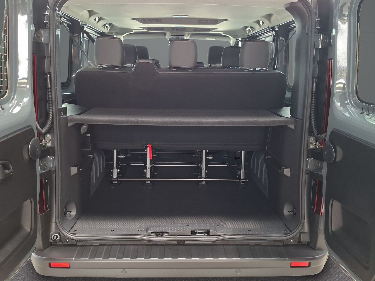 Nissan Primastar Combi 9 2.0dCi 110kW A/T L1H1 N-Connecta - Foto 12