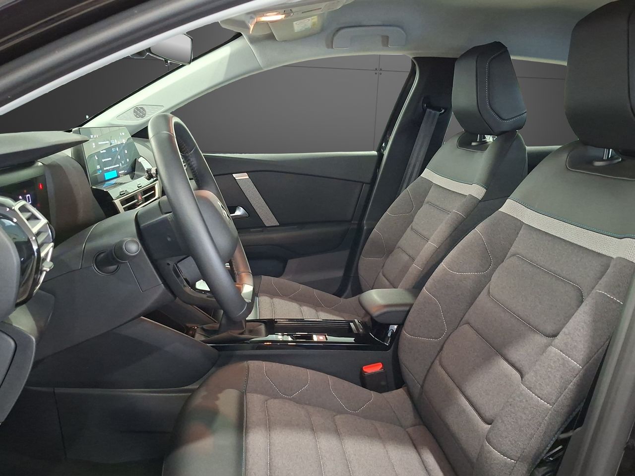 Citroën C4 PureTech 130 S&S 6v Plus - Foto 10