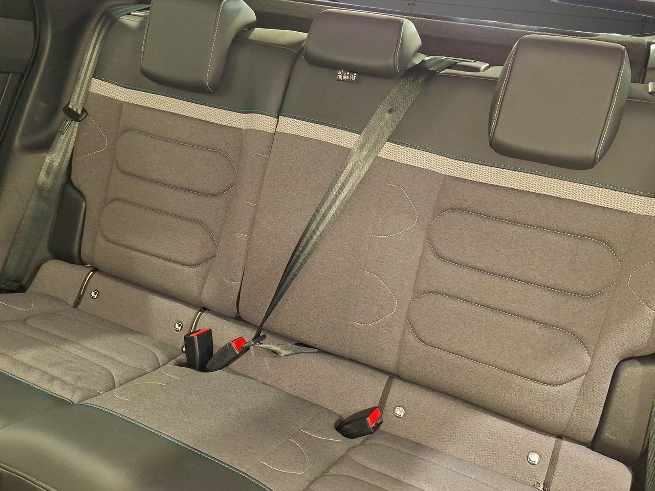 Citroën C4 PureTech 130 S&S 6v Plus - Foto 12