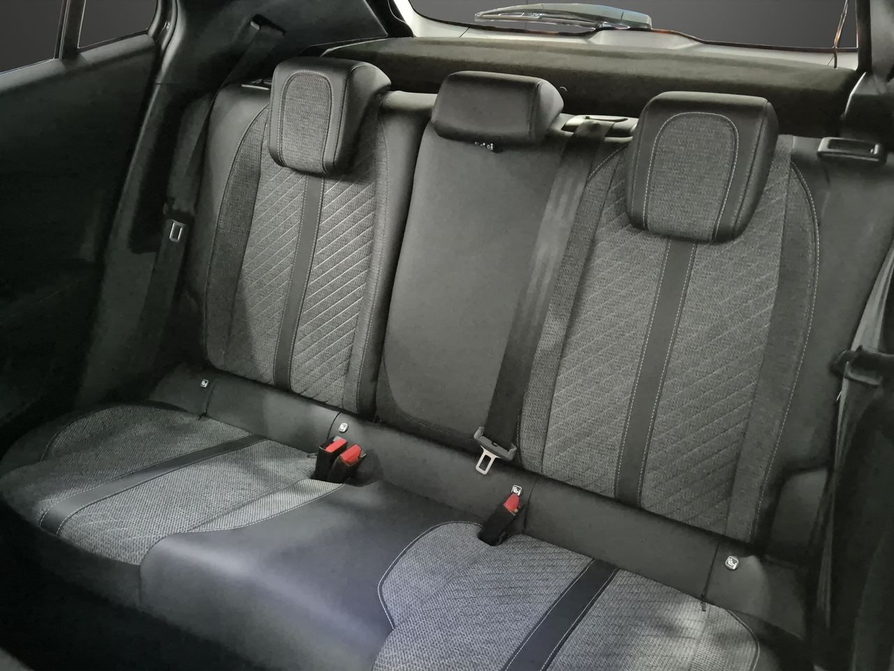 Peugeot 2008 Allure Gasolina 100 S&S 6 Vel. MAN - Foto 12