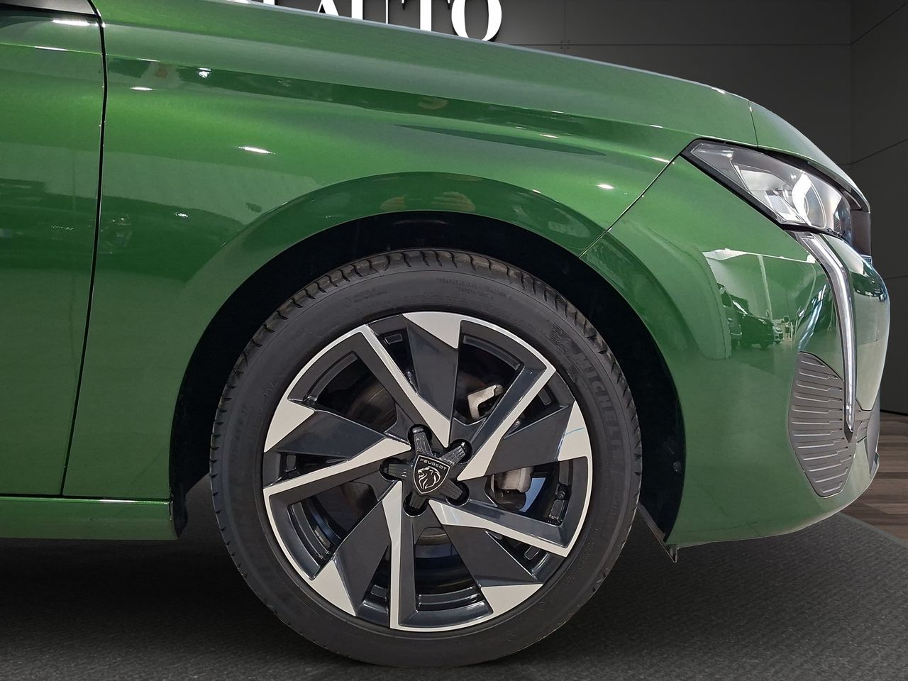 Peugeot 308 5P Allure Gasolina 130 S&S MAN - Foto 9