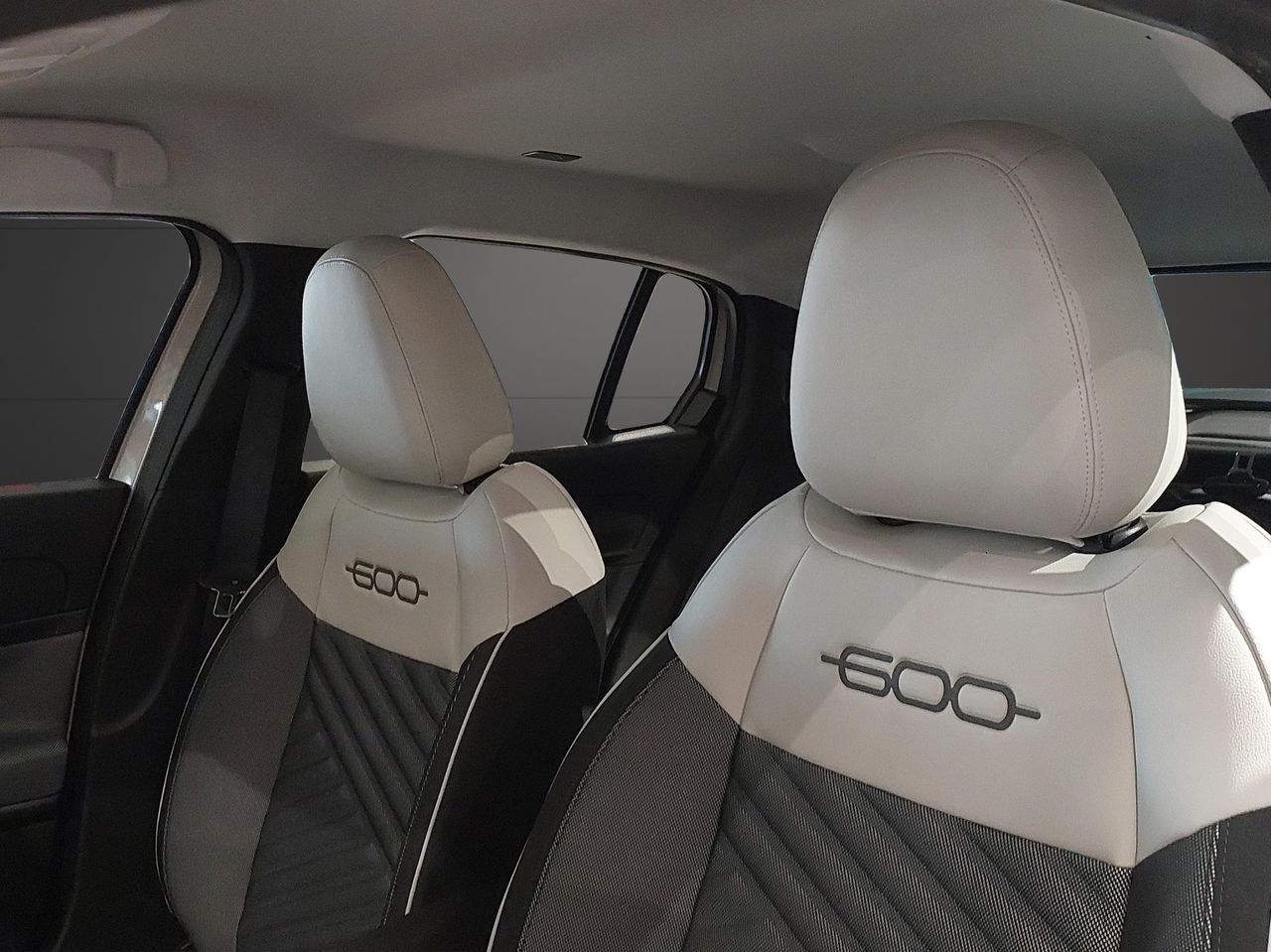 Fiat 600 600 Icon MHEV 1.2 81kW (110CV) DDCT - Foto 15