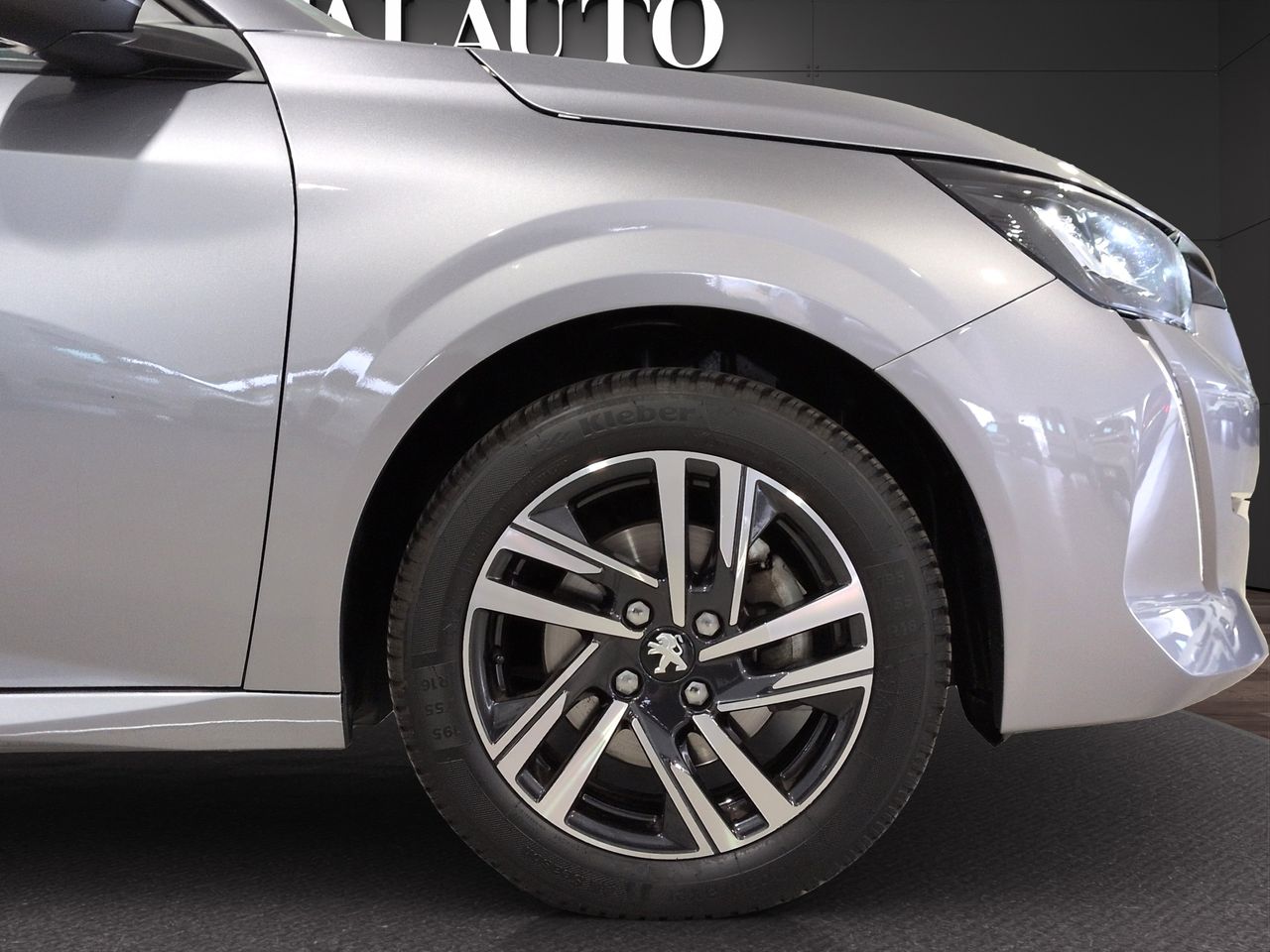 Peugeot 208 BlueHDi 73kW (100CV) Allure - Foto 9