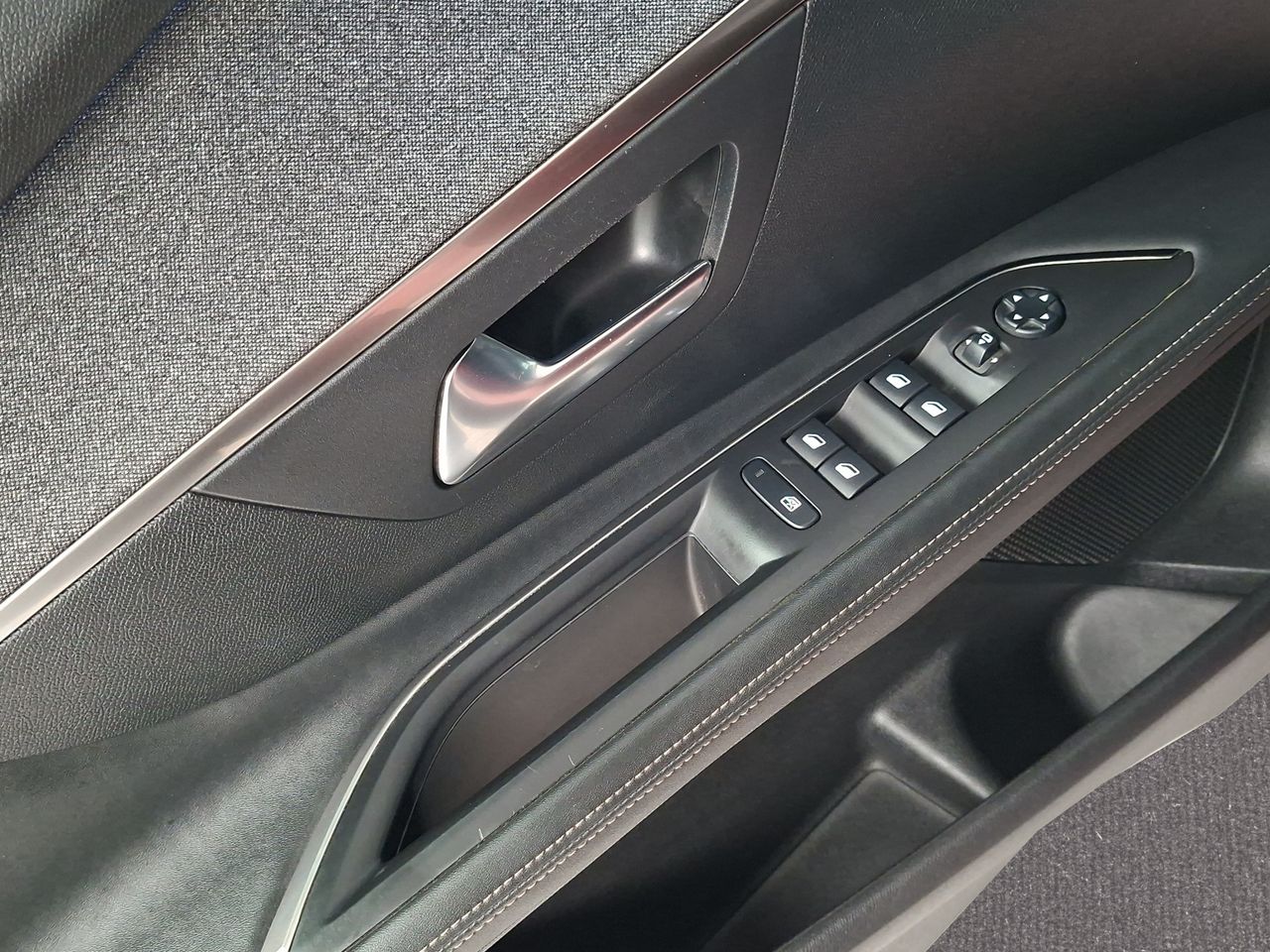 Peugeot 3008 1.2 PURETECH 96KW (130CV) ALLURE S&S - Foto 16