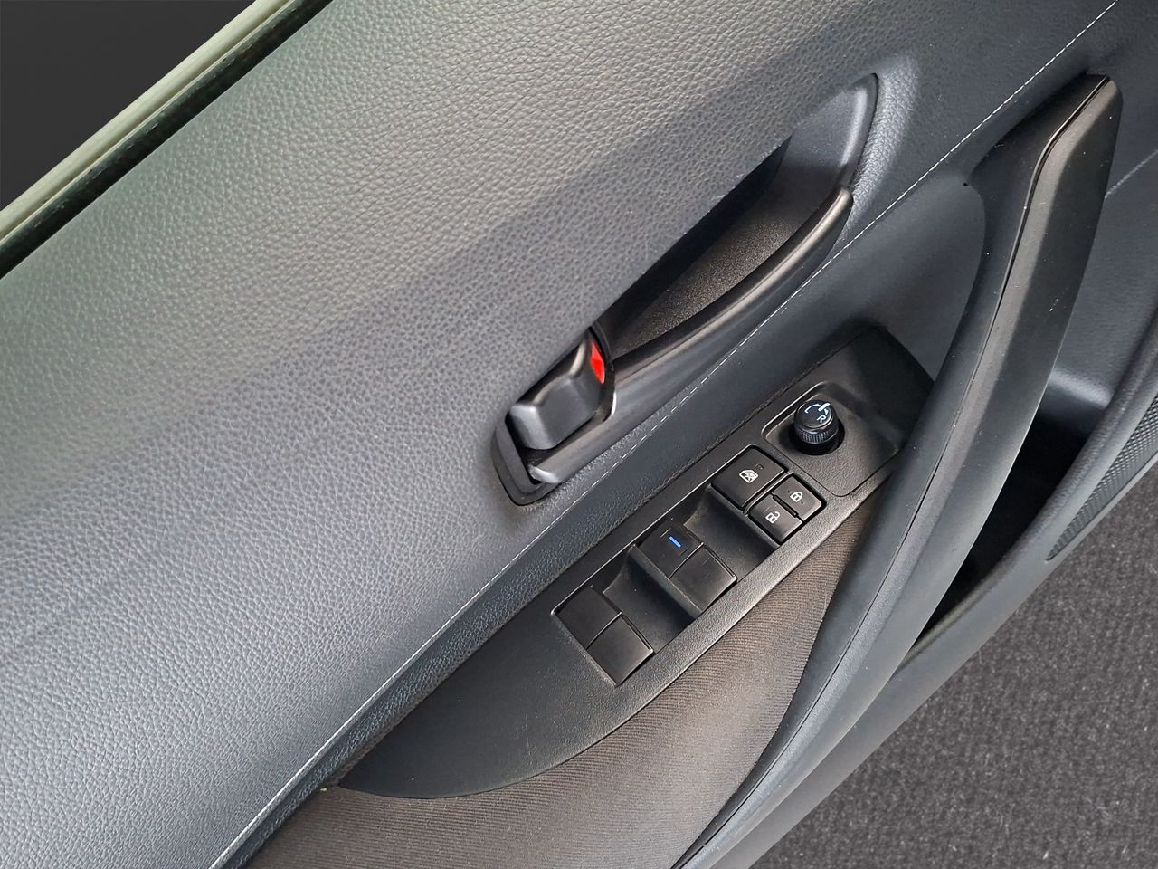 Toyota Corolla 1.8 125H BUSINESS PLUS E-CVT TOU SPORT - Foto 15