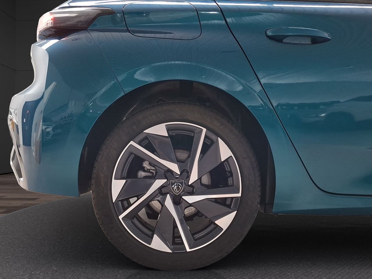 Peugeot 308 5P Allure BlueHDi 130 S&S EAT8 - Foto 10