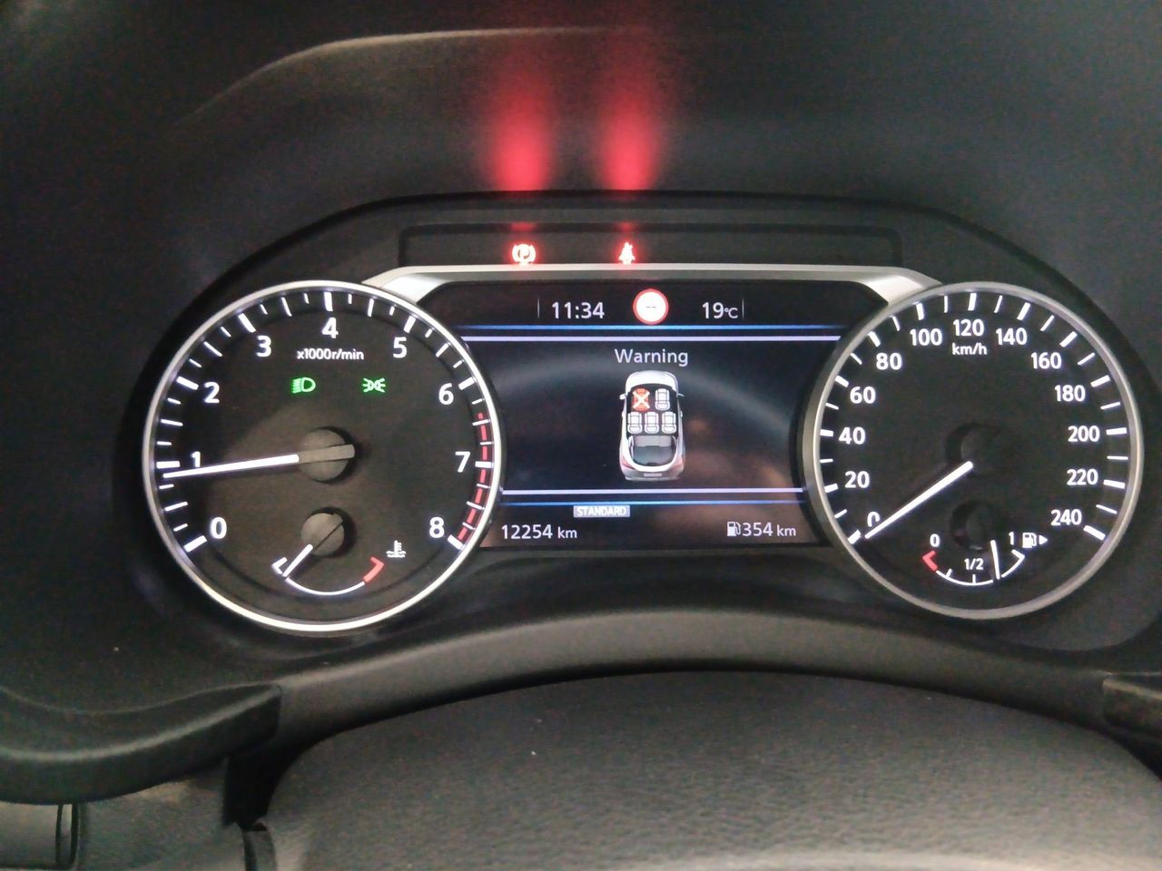 Nissan Juke  DIG-T 84 kW (114 CV) 6M/T Tekna - Foto 18