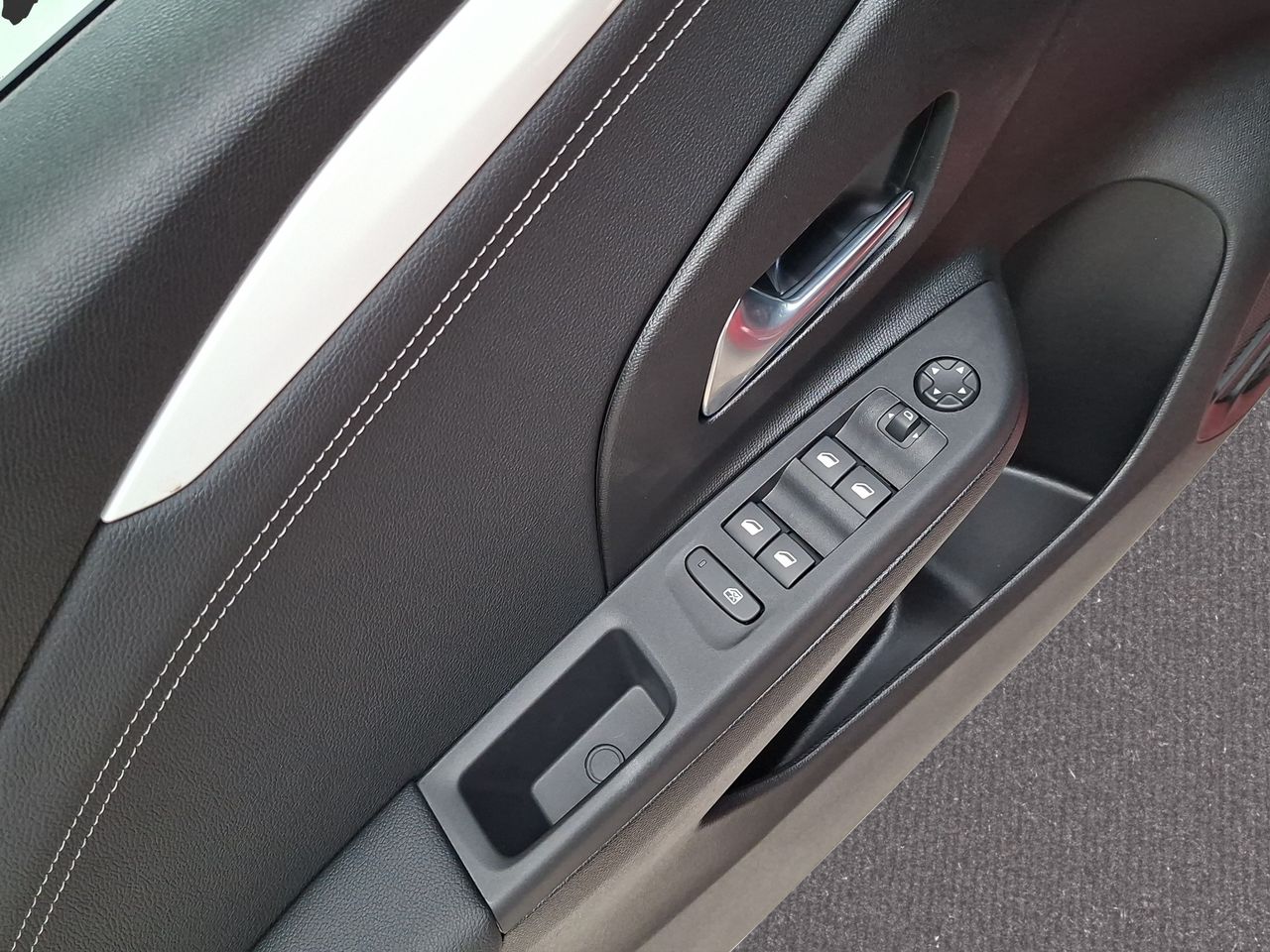 Opel Corsa 1.2T XHLHybrid 81kW GS eDCT - Foto 21