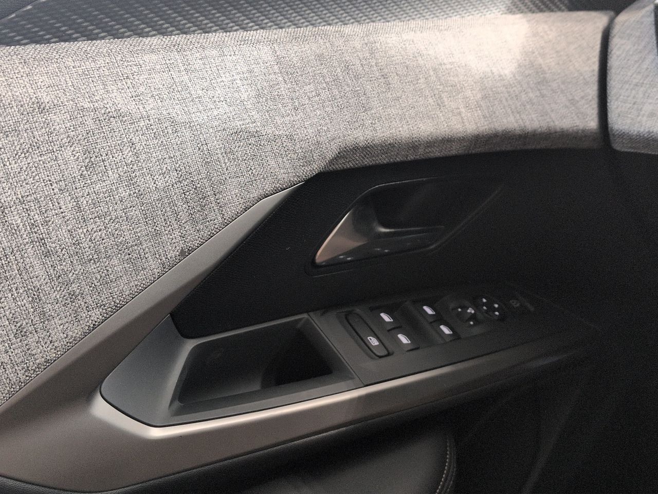 Peugeot 3008 Hybrid 1.2 100KW Allure eDCS6 - Foto 16