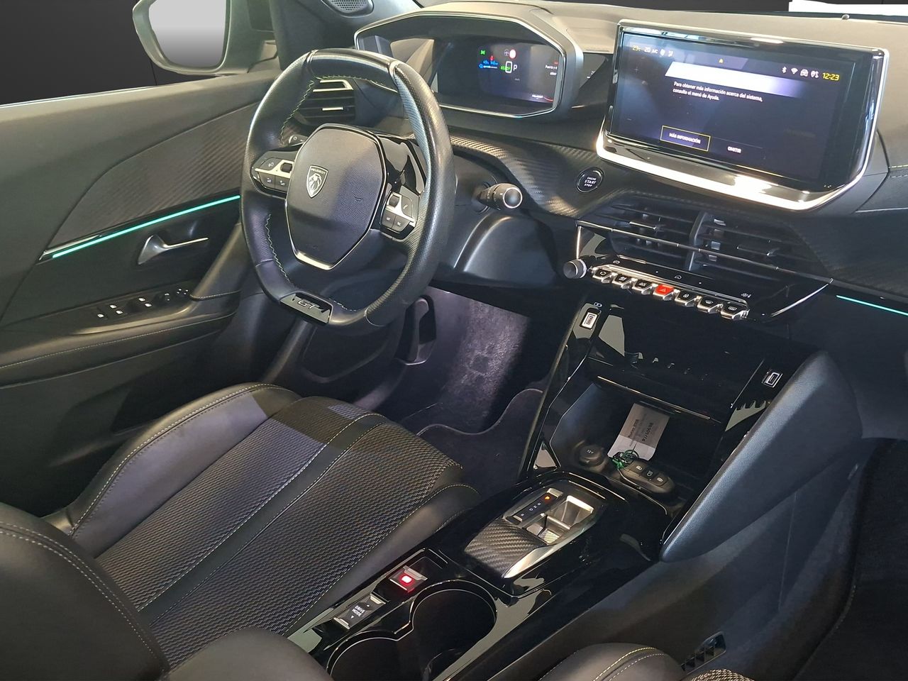 Peugeot 2008 Eléctrico GT 156 (115kW) - Foto 12