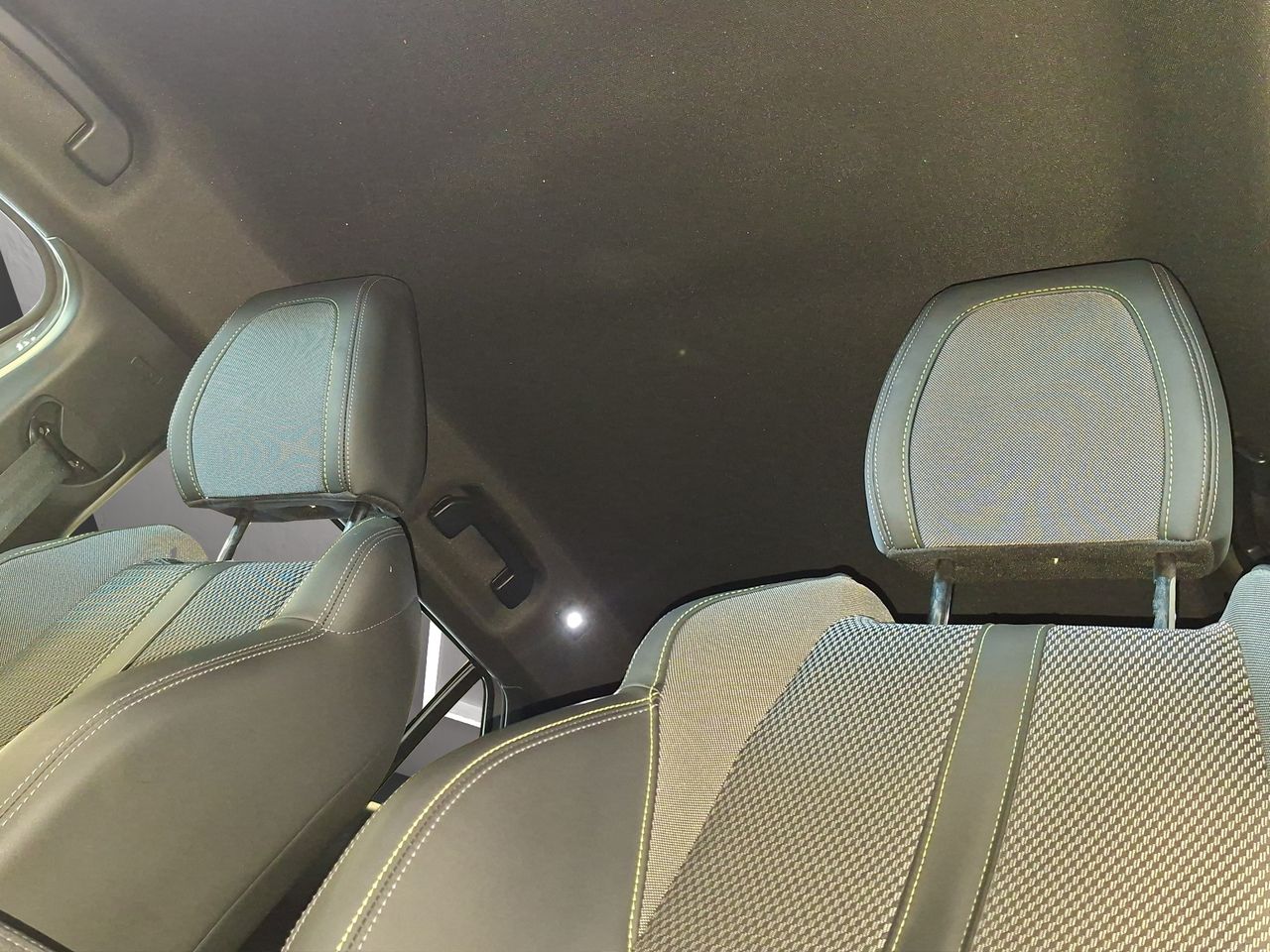 Peugeot 2008 Eléctrico GT 156 (115kW) - Foto 15