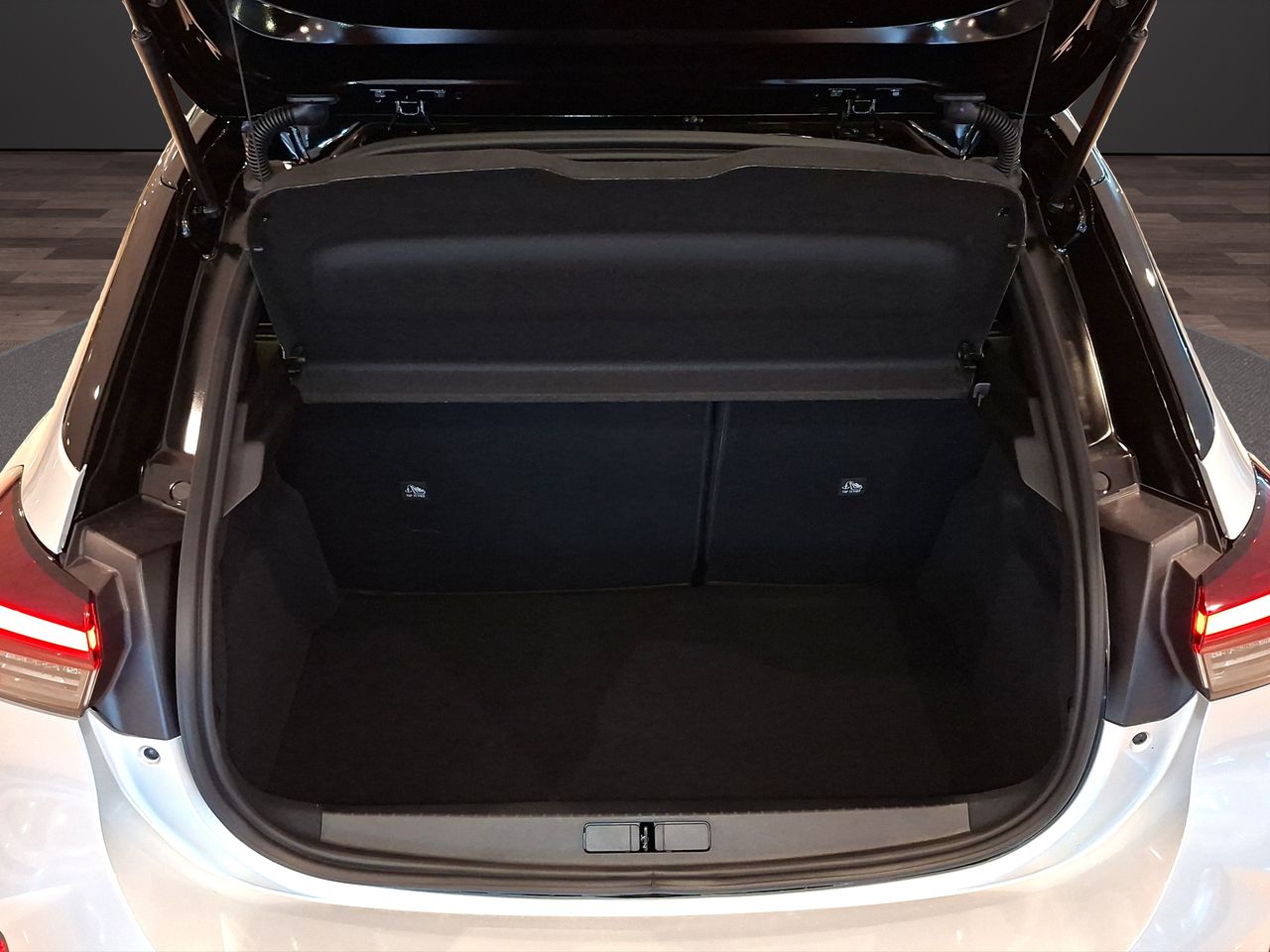 Opel Corsa 1.2T XHLHybrid 81kW GS eDCT - Foto 31